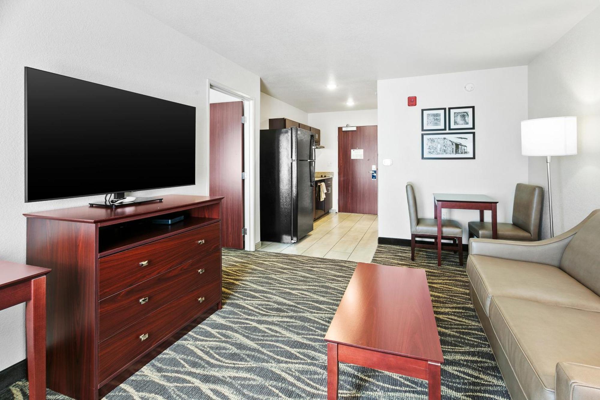 Cobblestone Hotel & Suites - ウィッケンバーグ エクステリア 写真