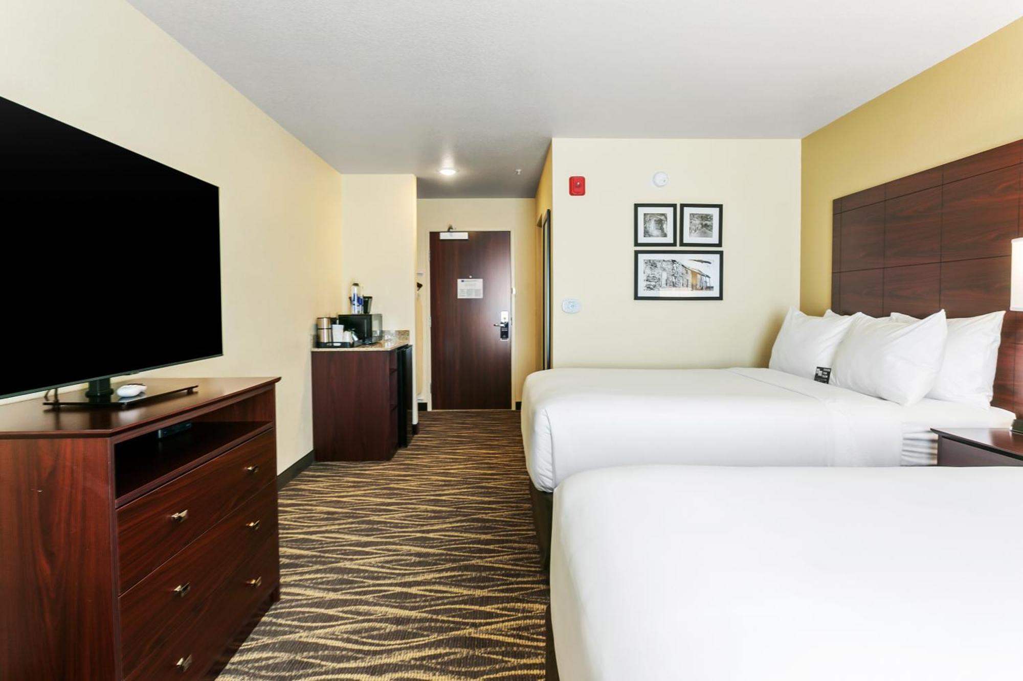 Cobblestone Hotel & Suites - ウィッケンバーグ エクステリア 写真